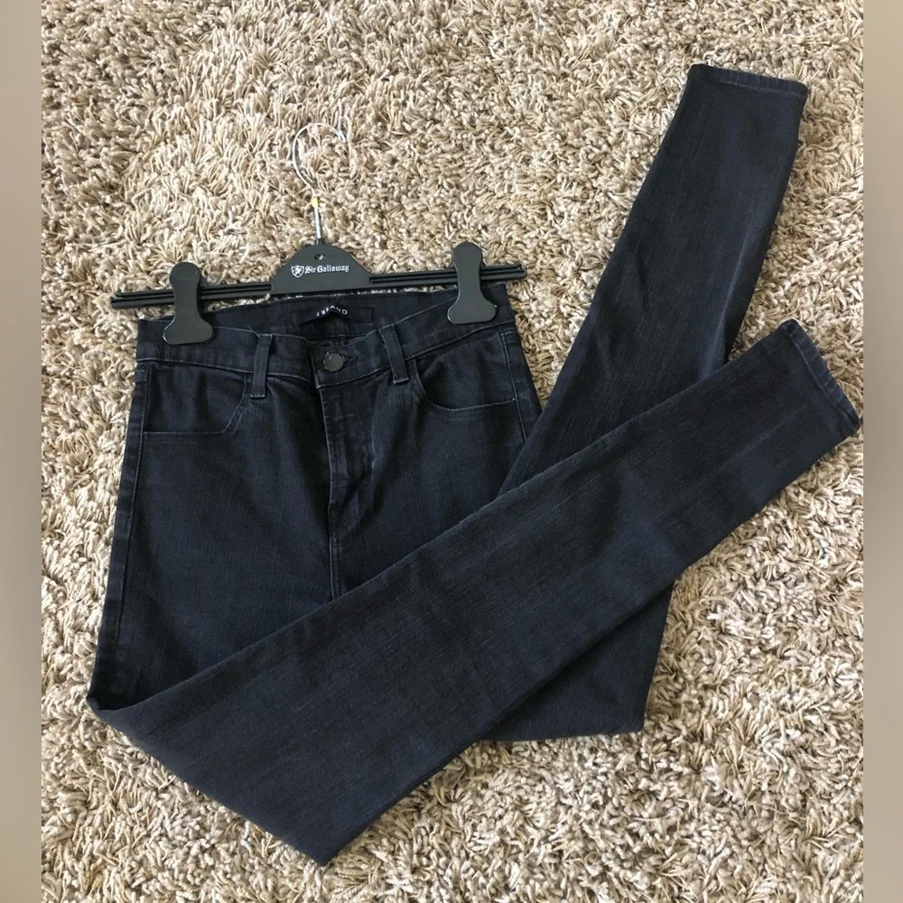 Women's Black Skinny Jeans